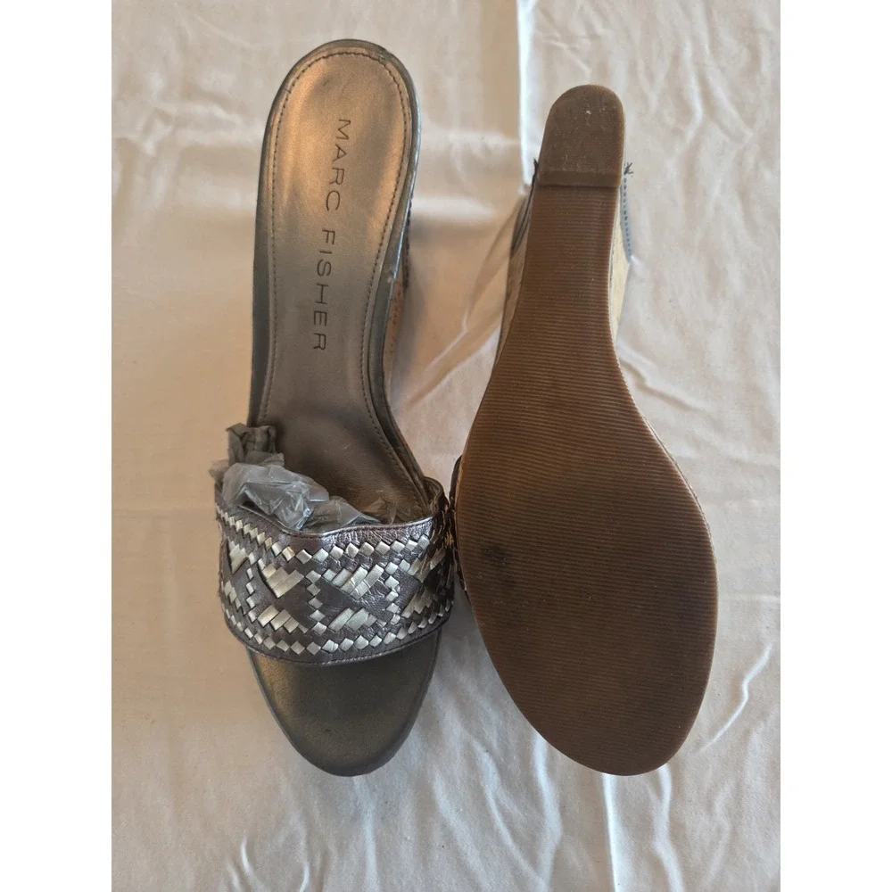 Marc Fischer Wedge Shoe Women's Size 9.5M Silver Good Condition